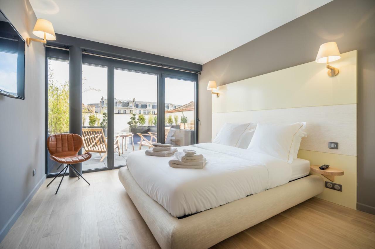 Les Suites 7 Anges - Parking, Vue Cathedrale & Centre Historique Reims Exterior foto
