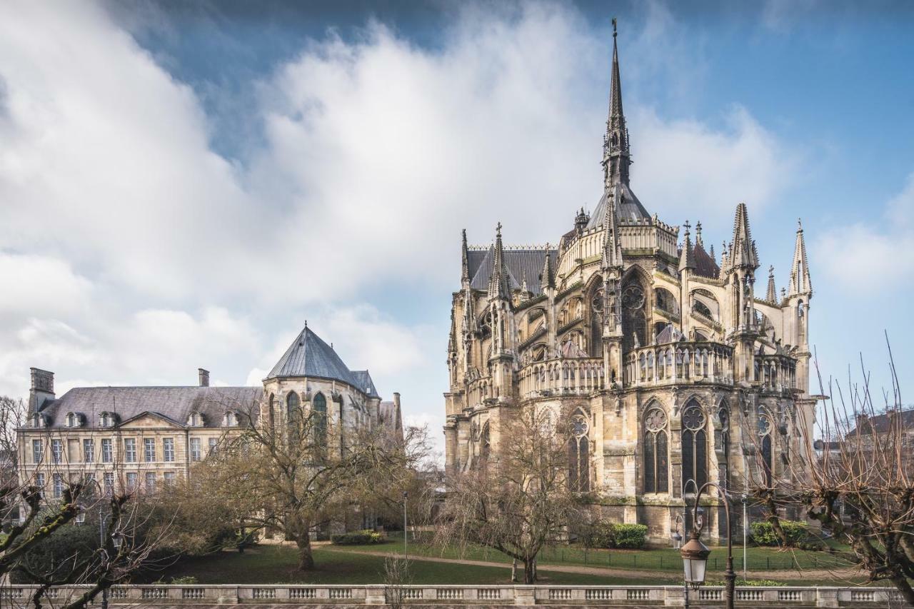 Les Suites 7 Anges - Parking, Vue Cathedrale & Centre Historique Reims Exterior foto